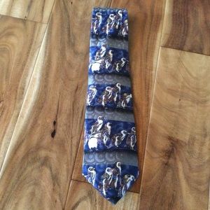 ✔️ Beautiful Wild Kingdom Penguin Silk Tie